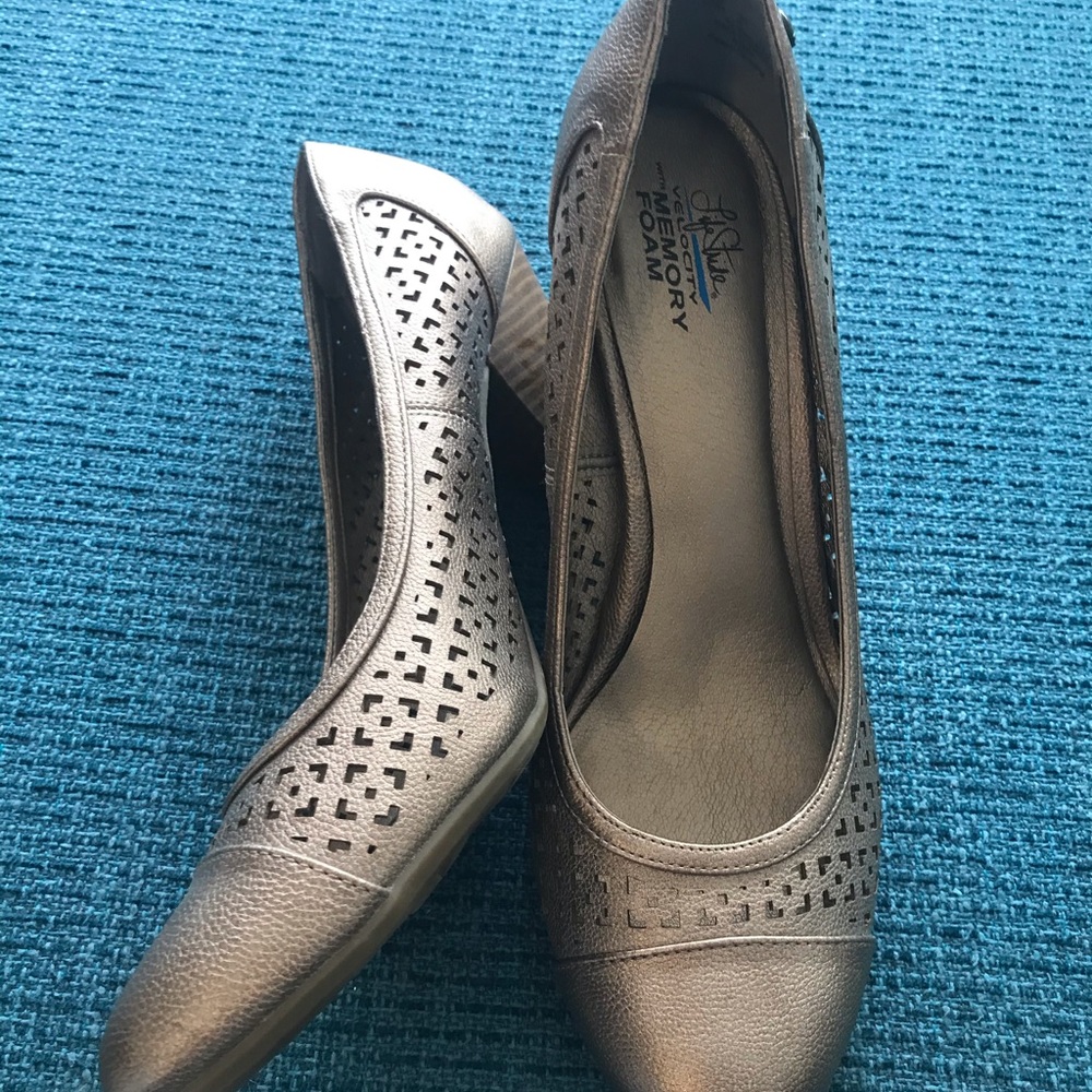 Life Stride Bindi Soft System Heels Champagne 10 M